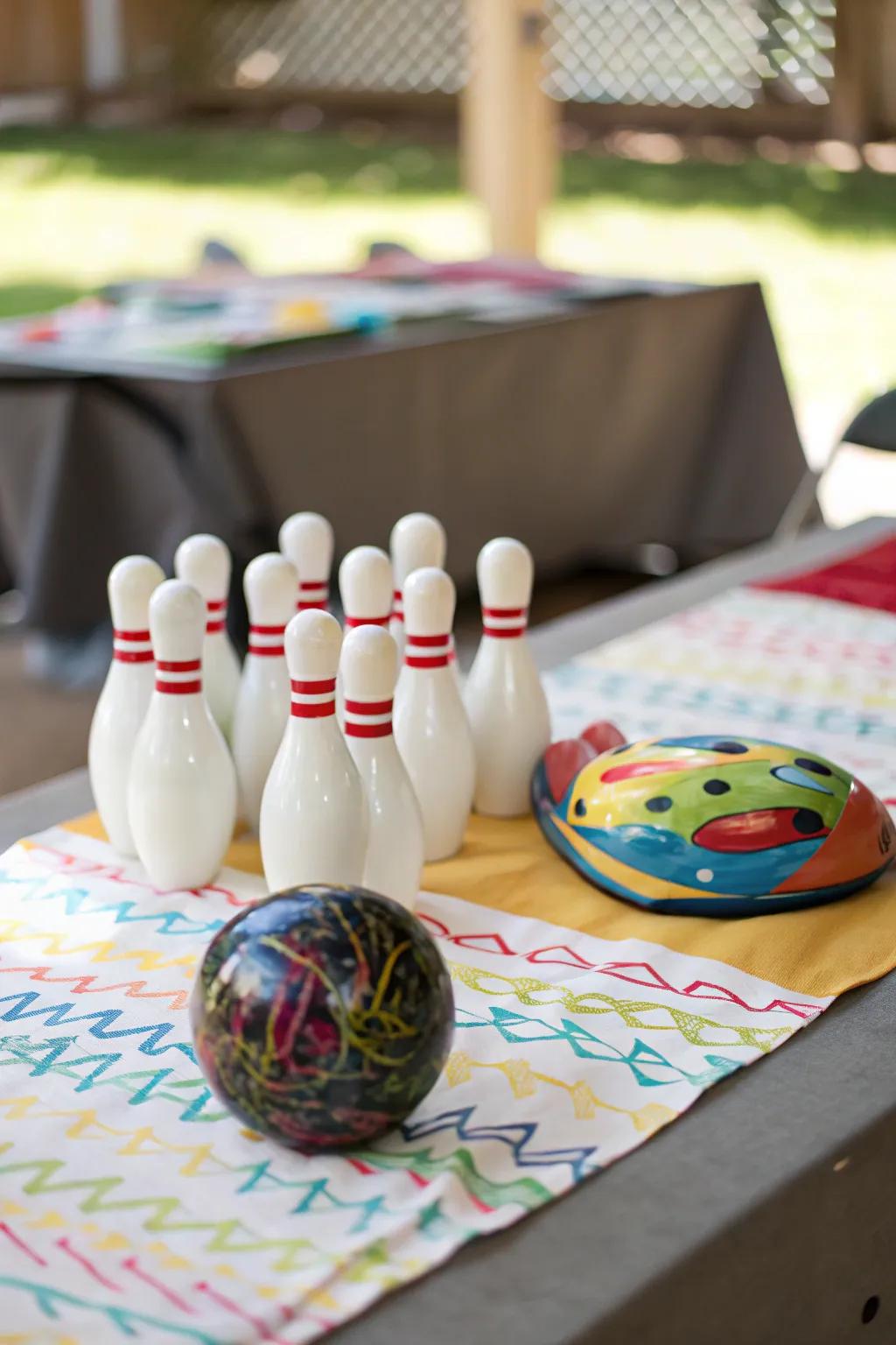 A classic pairing of bowling stakes and a sphere for an enchanting centerpiece.