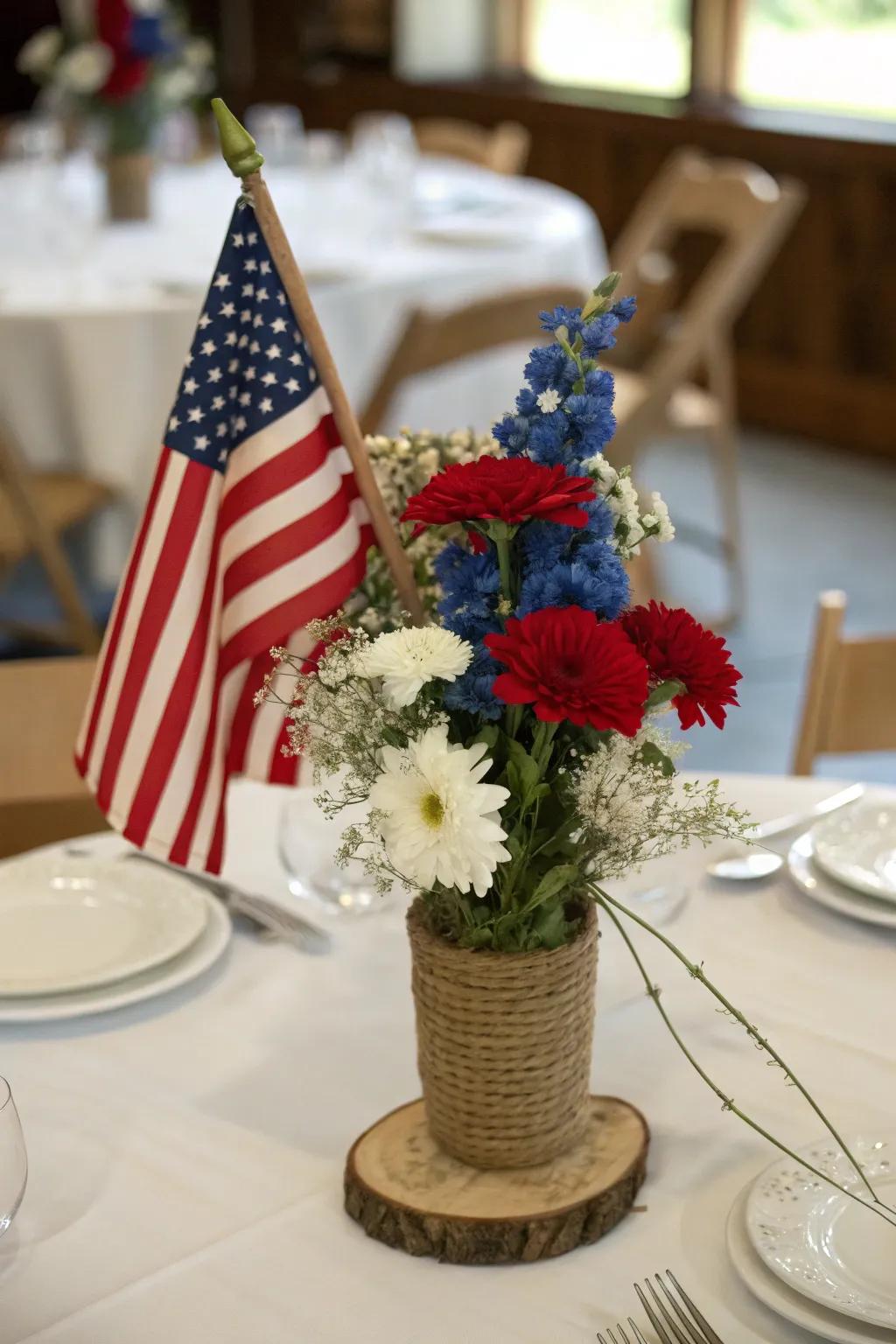 A timeless stars and stripes centerpiece with a hint of rustic flair.