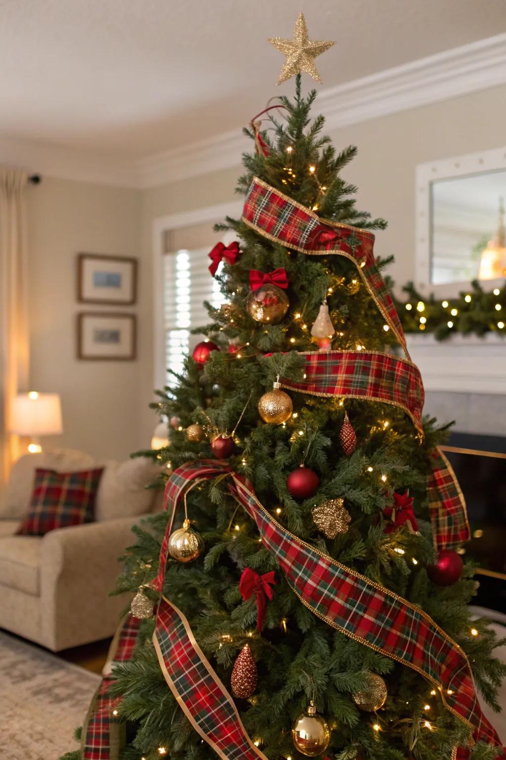 A traditional checkered Christmas tree exuding classic charm.