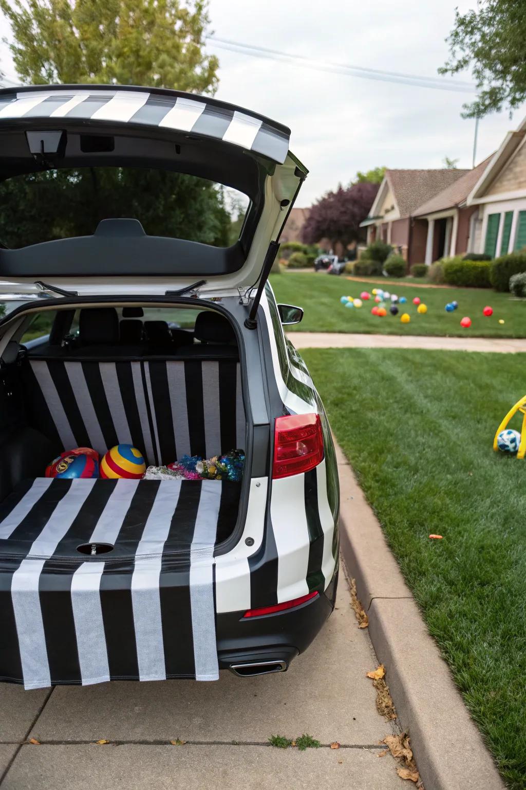 Referee stripes give your football theme a whimsical touch.
