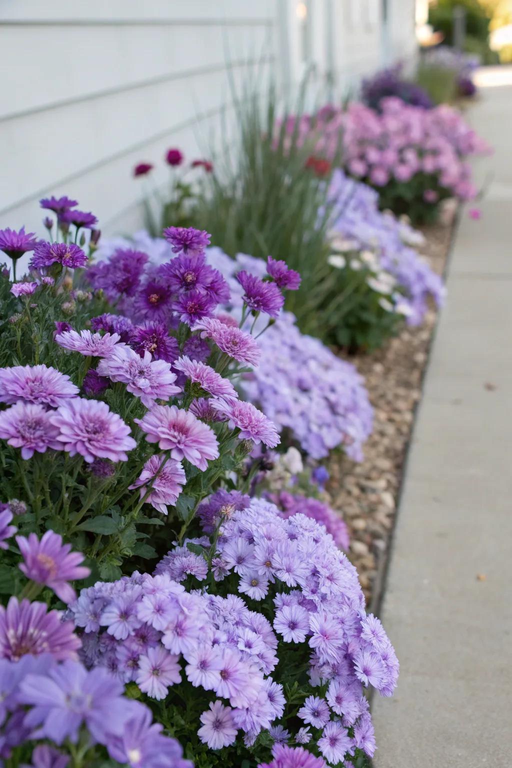 Single-shade arrangements deliver simpleness and sophistication.