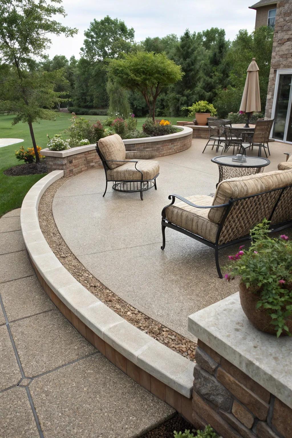 Curved borders create a welcoming atmosphere.