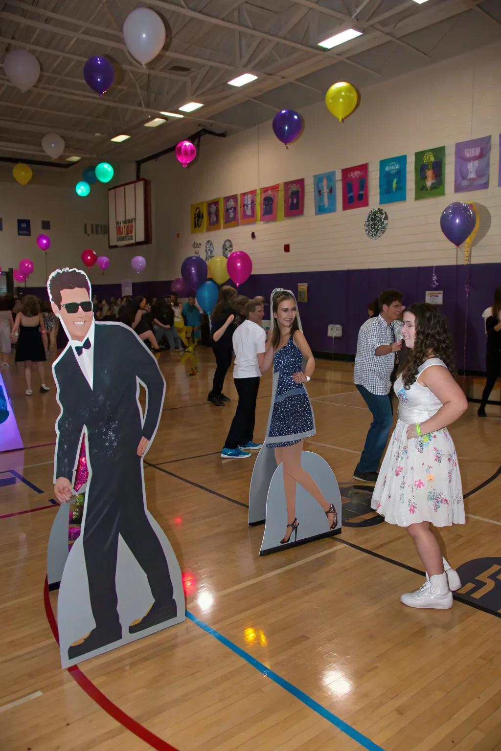 Fun and themed board figures for interactive photos.