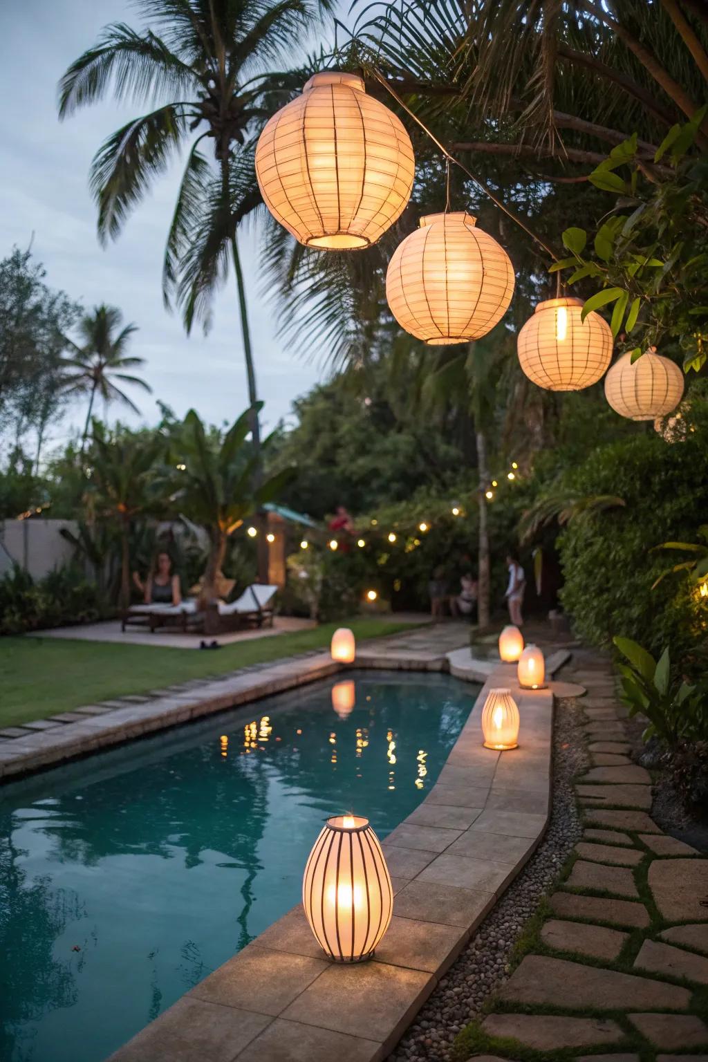 Tropical lanterns set a cozy evening atmosphere.