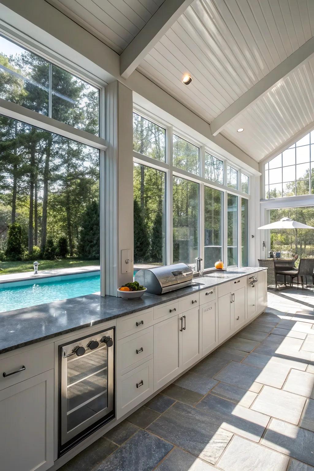 Weatherproof cupboards retain the cooking space appearing new.