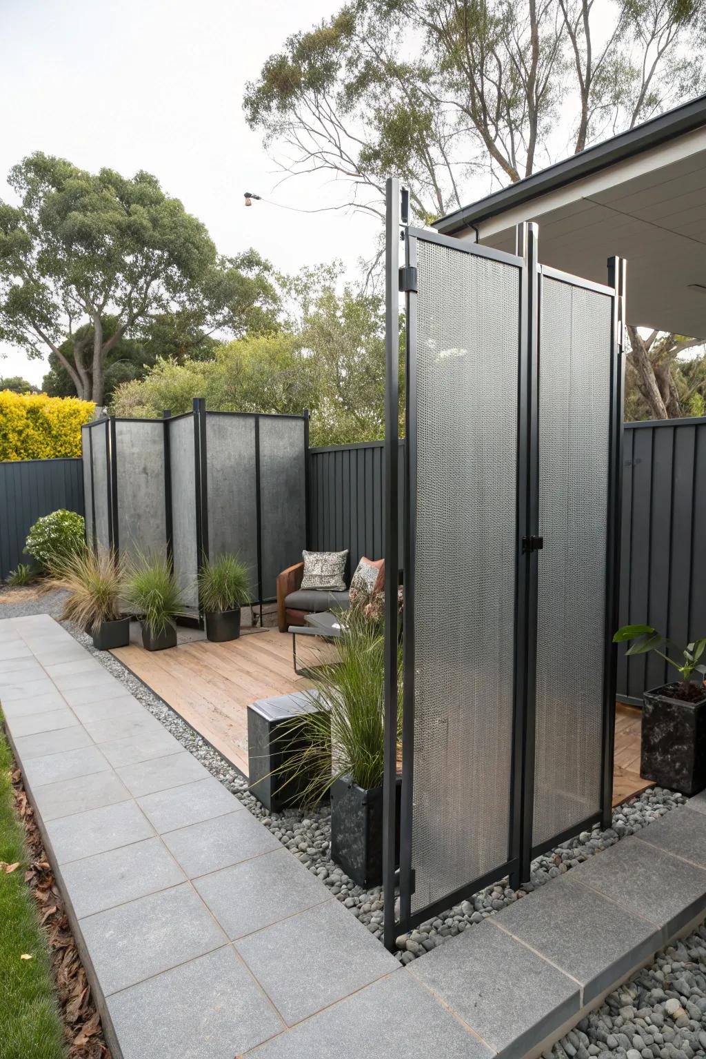 Metal display separators add an artistic touch to privacy solutions.