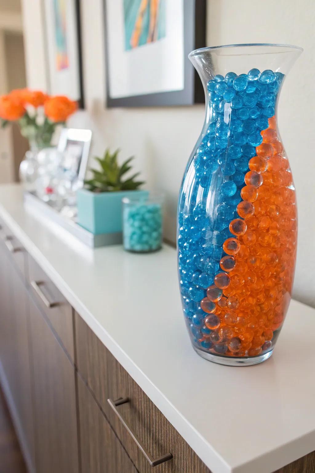 Striking contrasts using opposing hued aqua gems.
