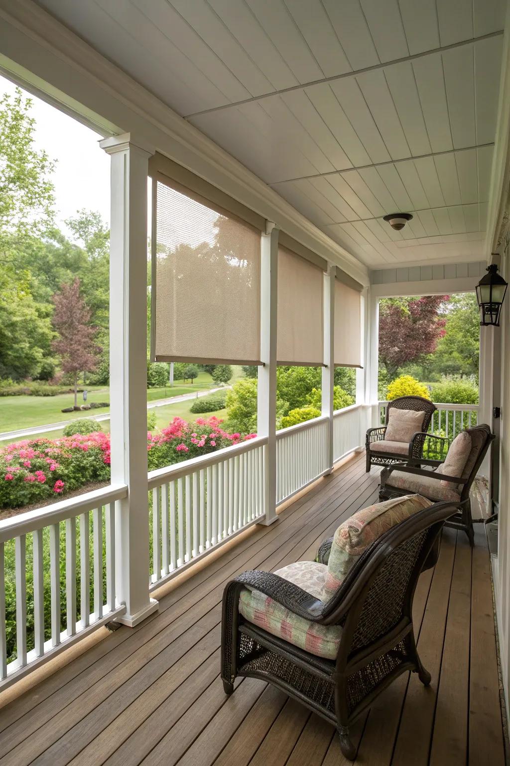 Retracting guards enhance coziness without jeopardizing openness.