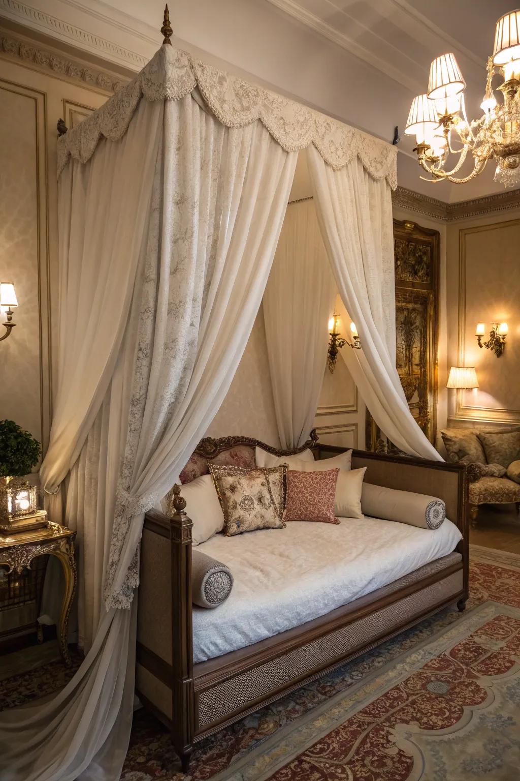 Daybed featuring a refined awning for privacy