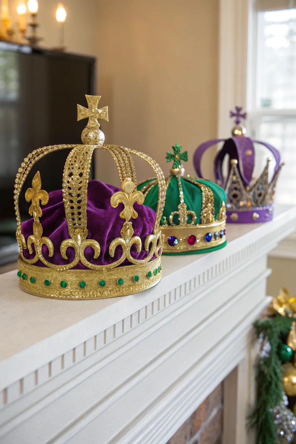 Coronet exhibitions infuse your décor with the grandeur of Mardi Gras royalty.
