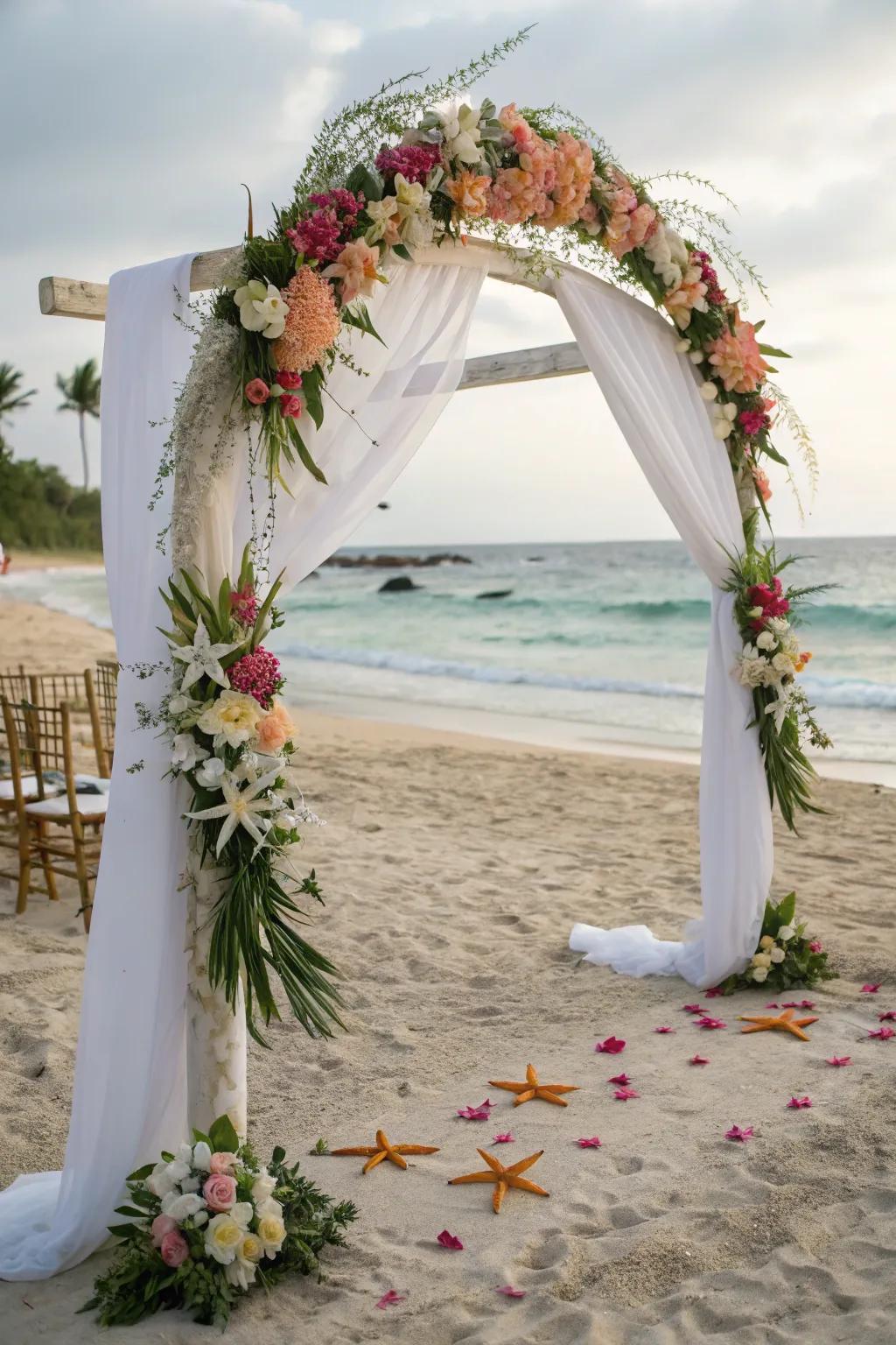 An elegant arch featuring ocean stars and tropical accents.
