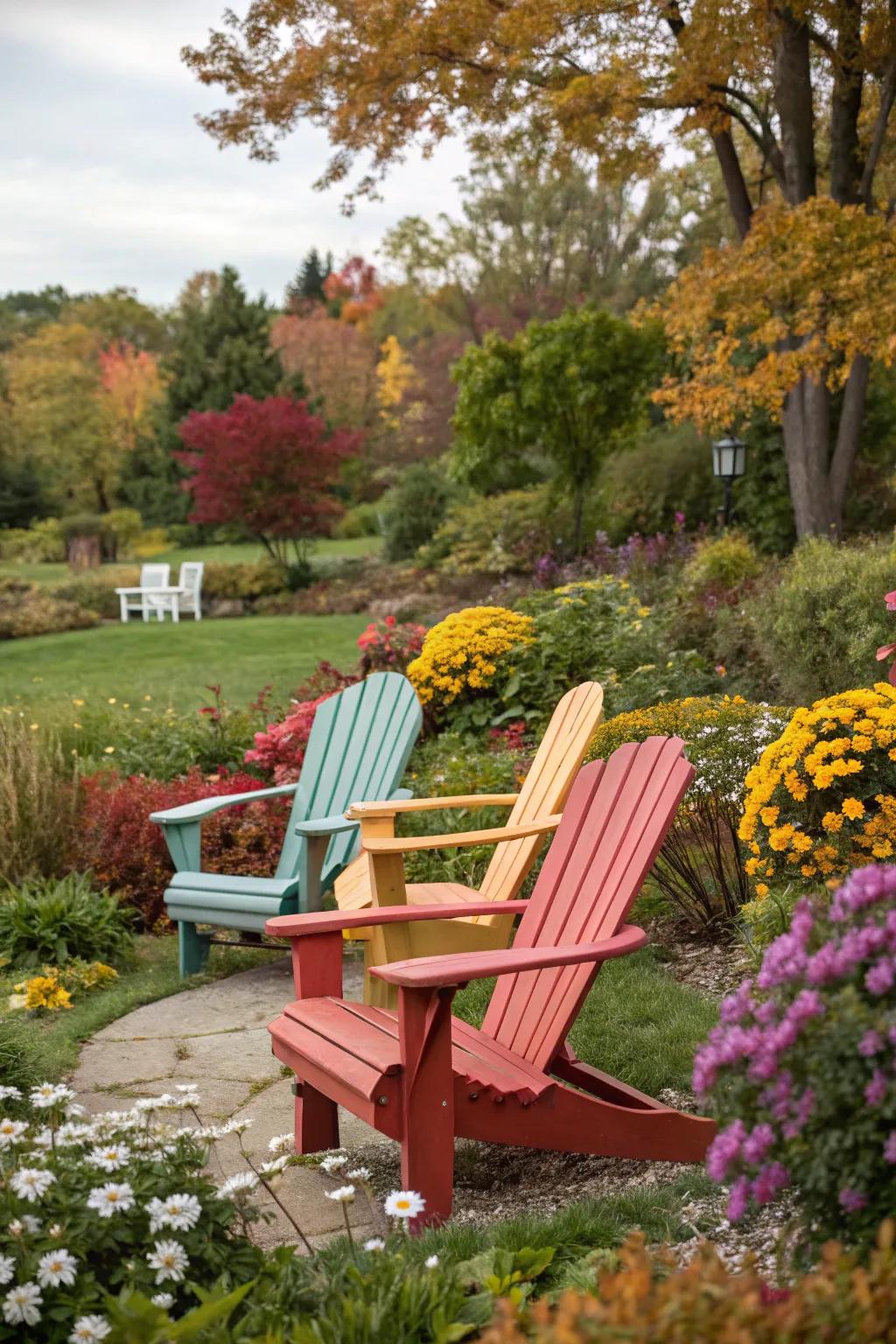 Seasonal color shifts for a dynamic spectacle.