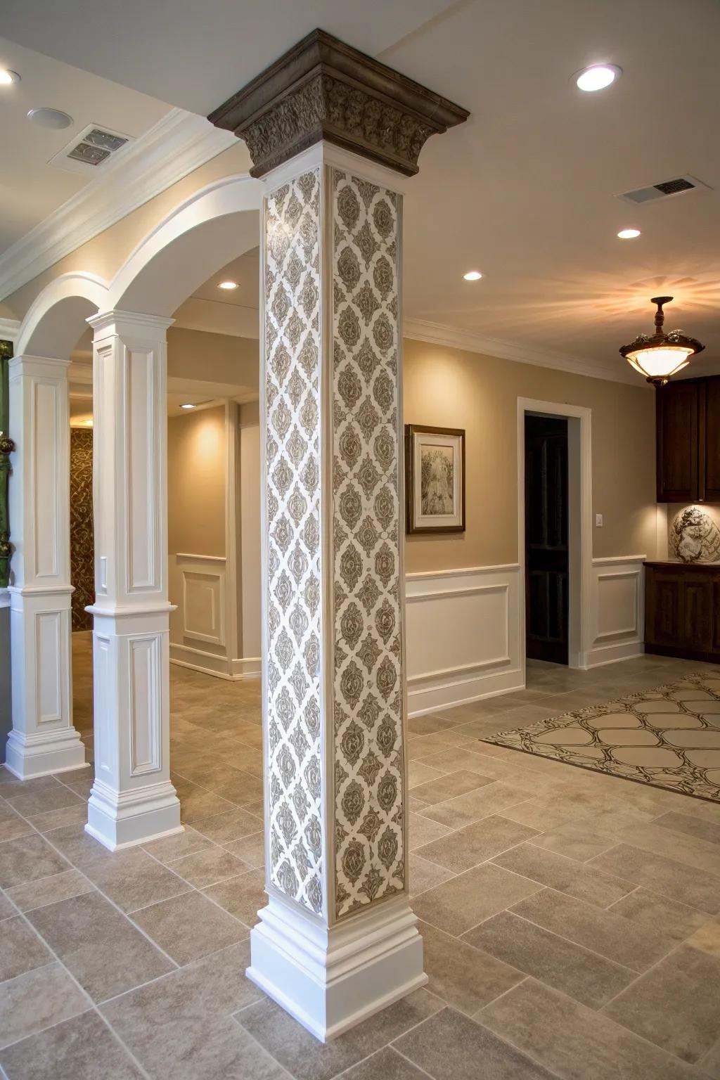 Striking columns make bold statements.