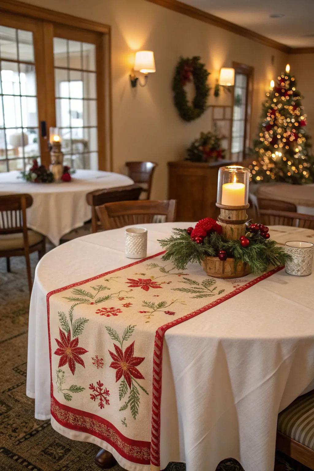 Holiday runners infuse celebratory happiness onto the table.
