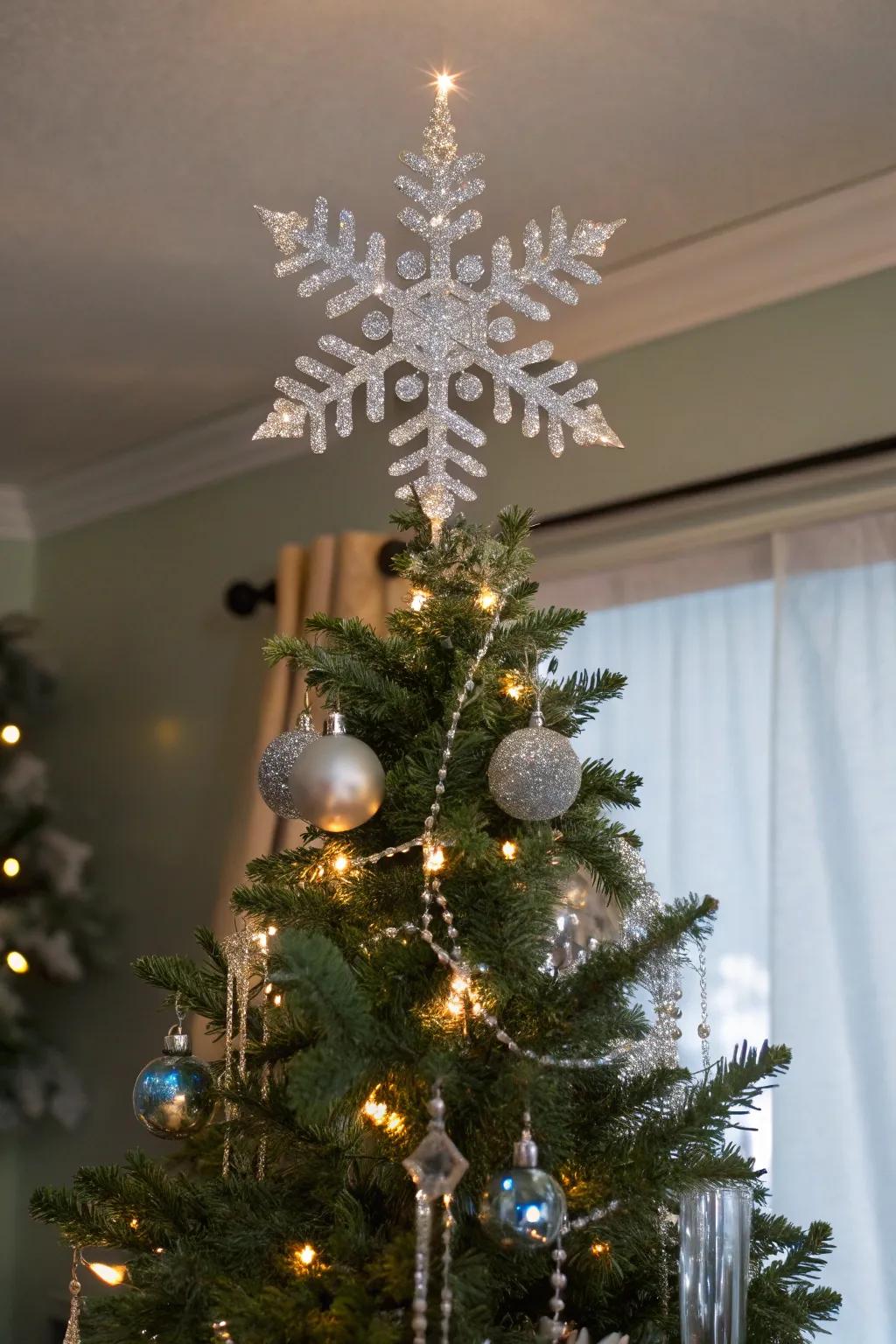 Crystal snowflakes inject dazzling elegance and sparkle.