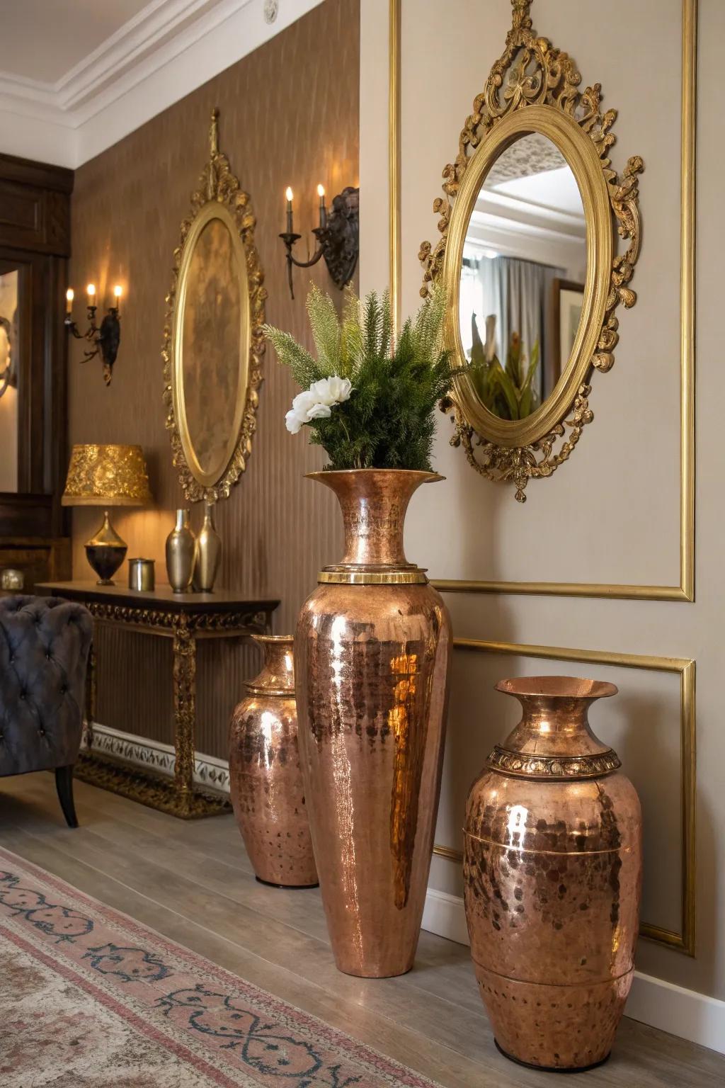 Metallic highlighters inject refinement into autumnal aesthetic.