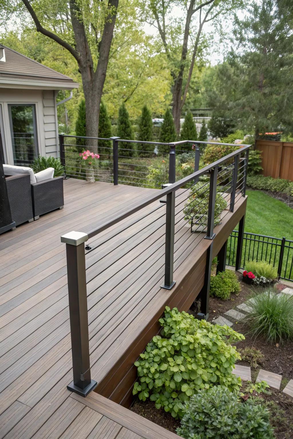 New boundaries refresh the look of a small deck.