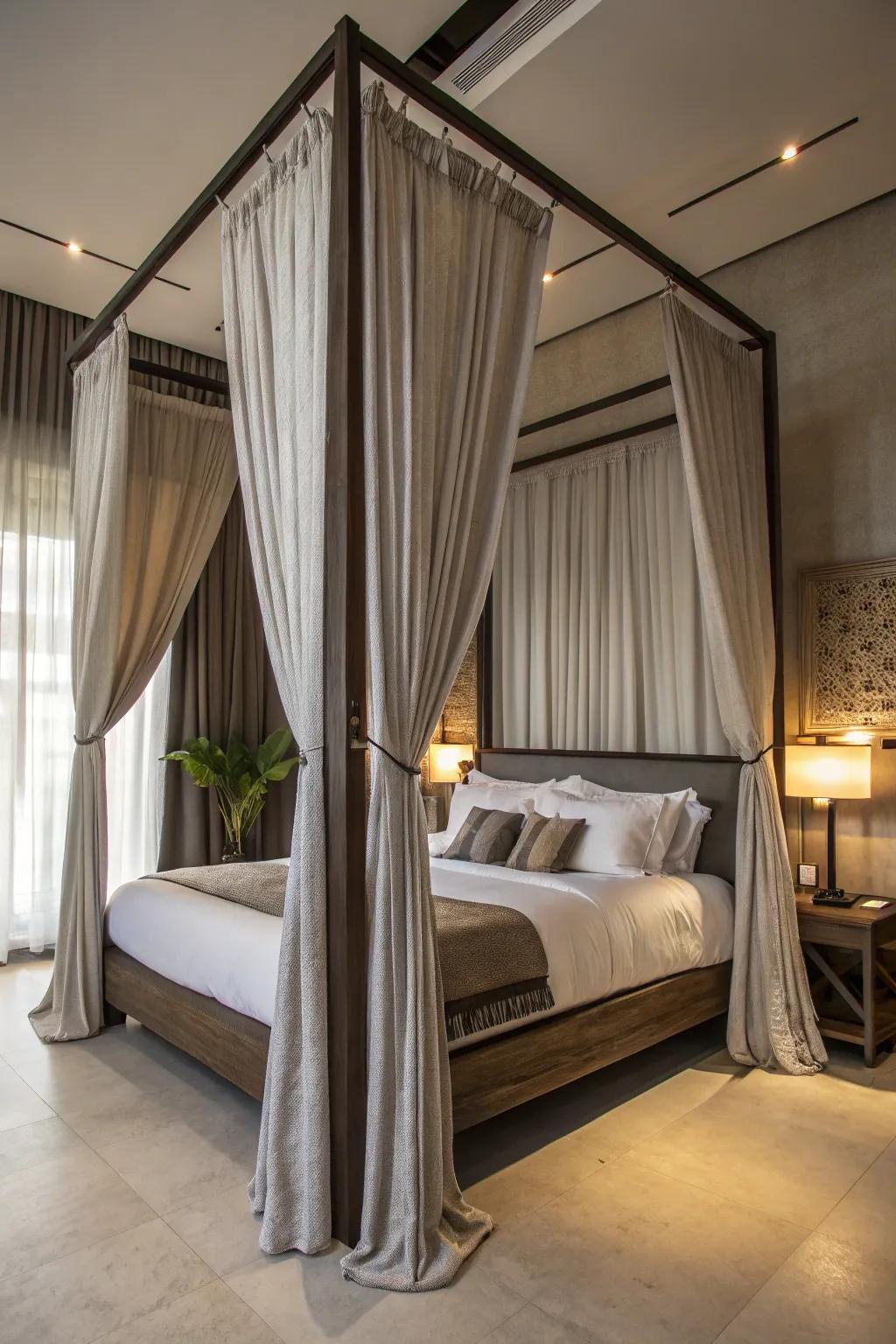 Full-height cloths add impressive height.