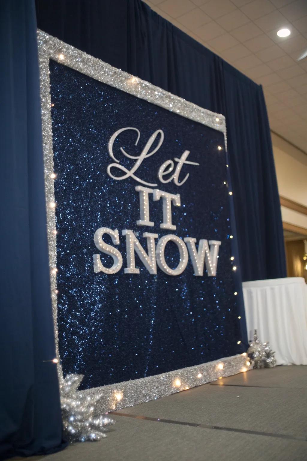Append sparkle to your holidays with a glittery notice.