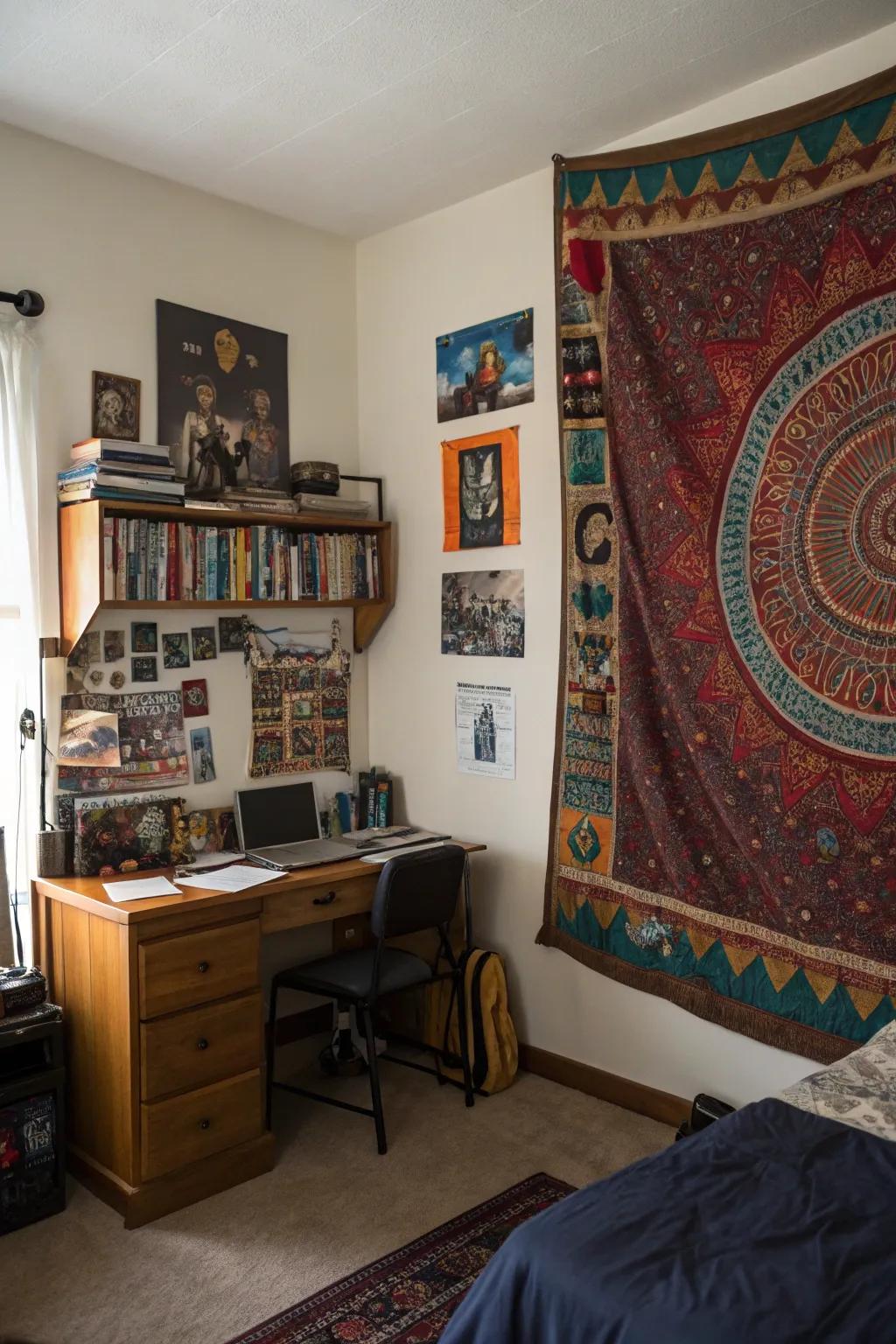 A versatile wall hanging adds a personal touch to this teen boy's room.