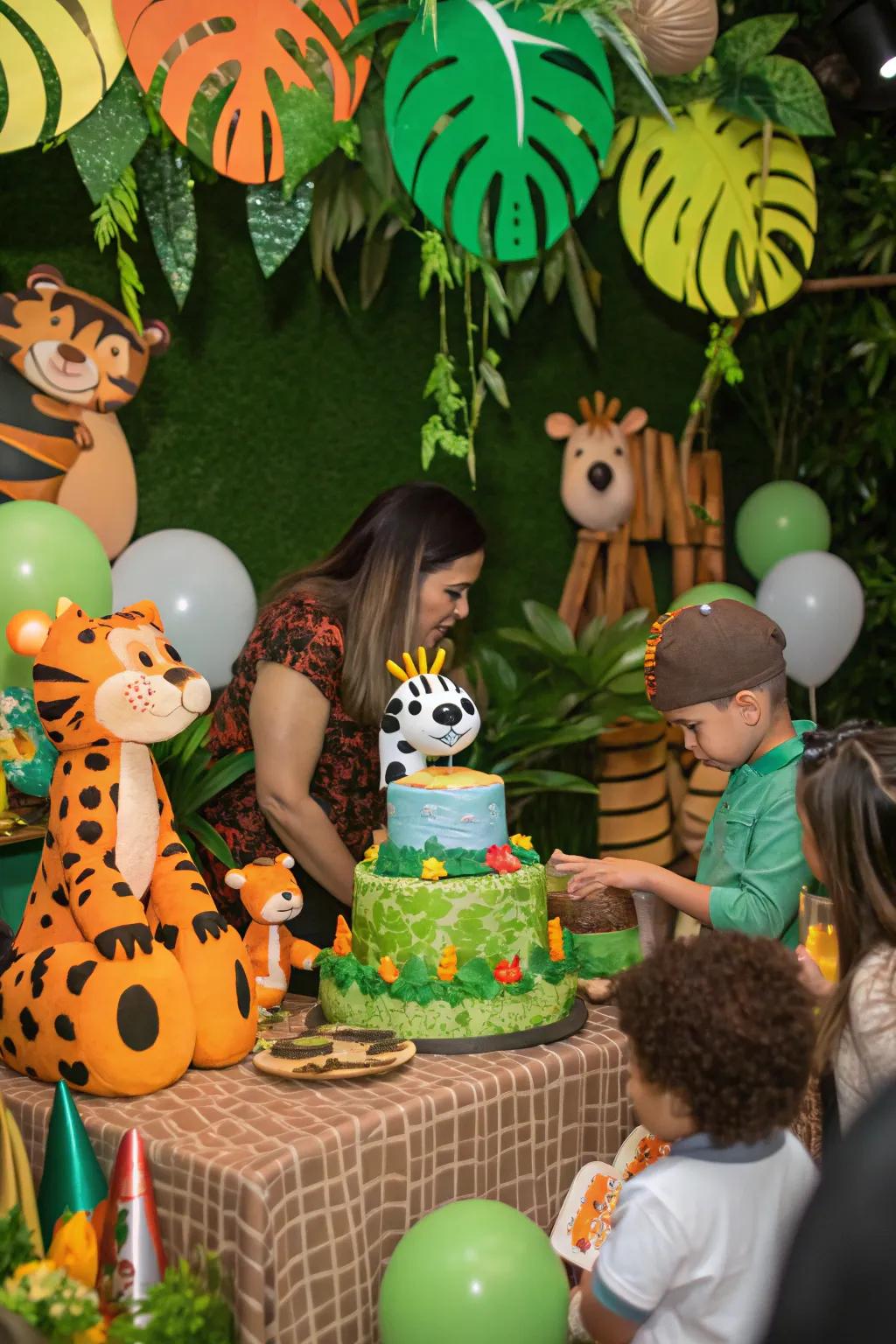 Convert your venue into a jungle journey with the 'Jungle Explorer' theme for your little adventurer.