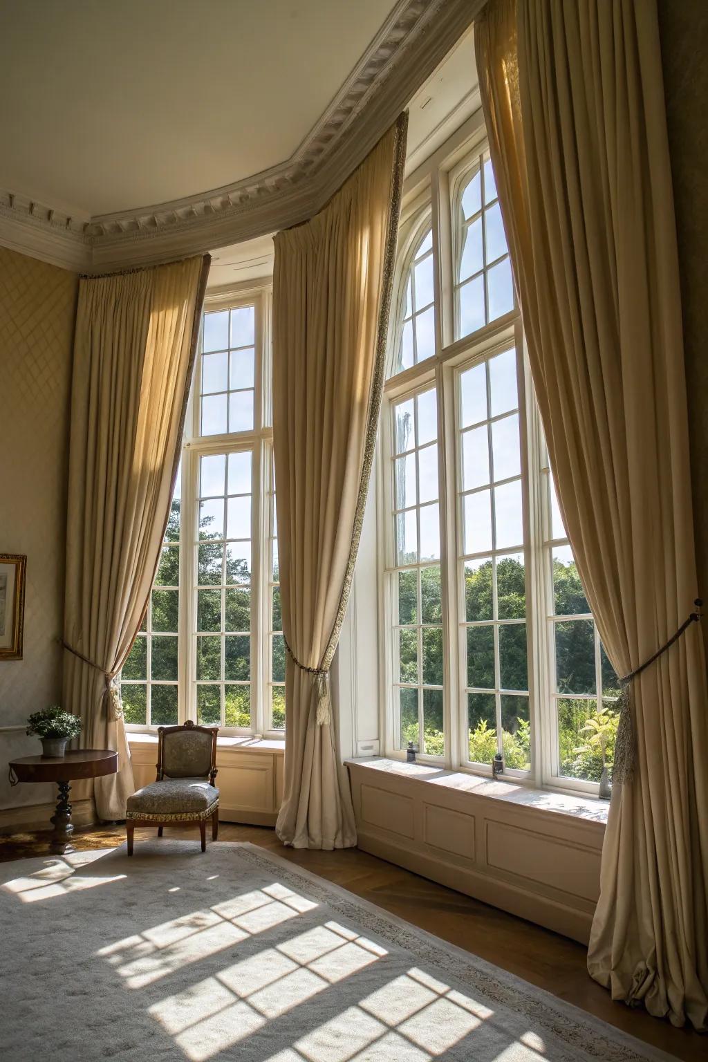 Curtains placed high to enhance verticality.