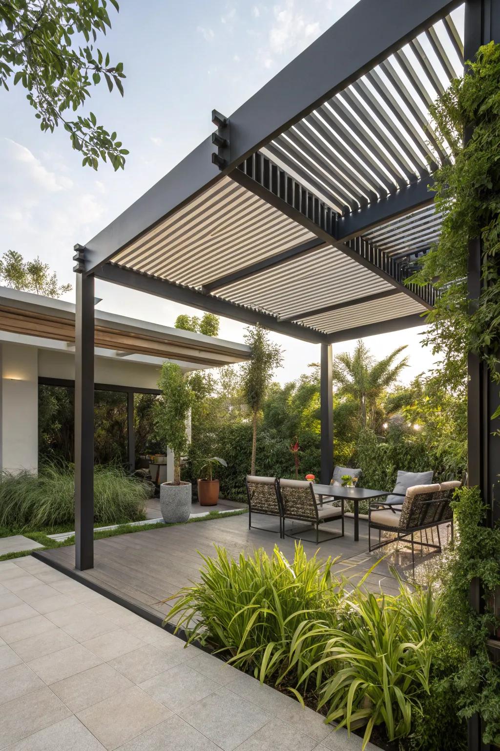 Adaptable slats provide versatile shading solutions.