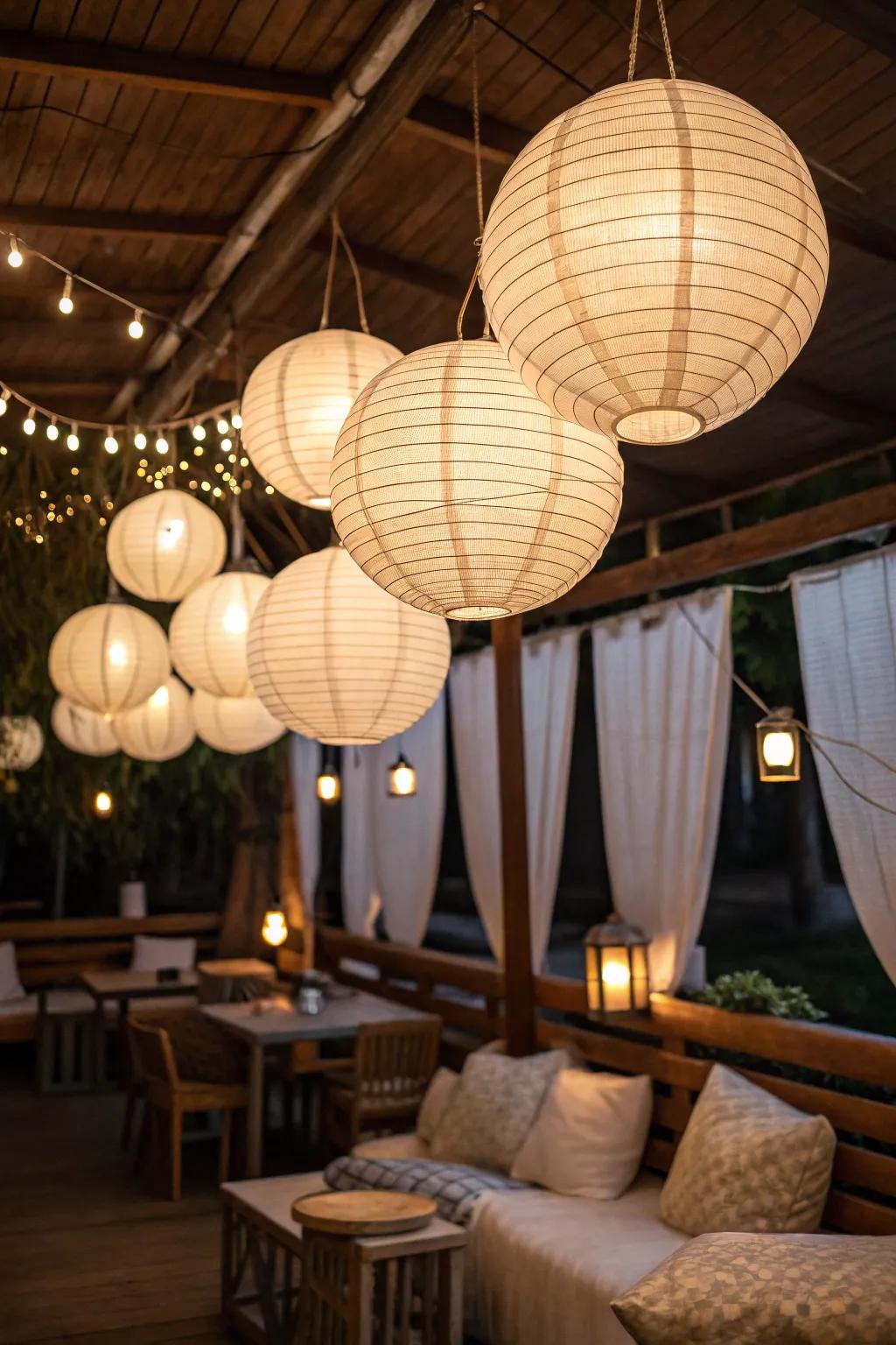 Paper globes diffuse light to create a calm effect.