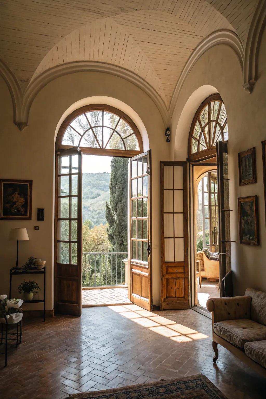 Curved glazing and entrances generate an unhindered cascade of refinement.