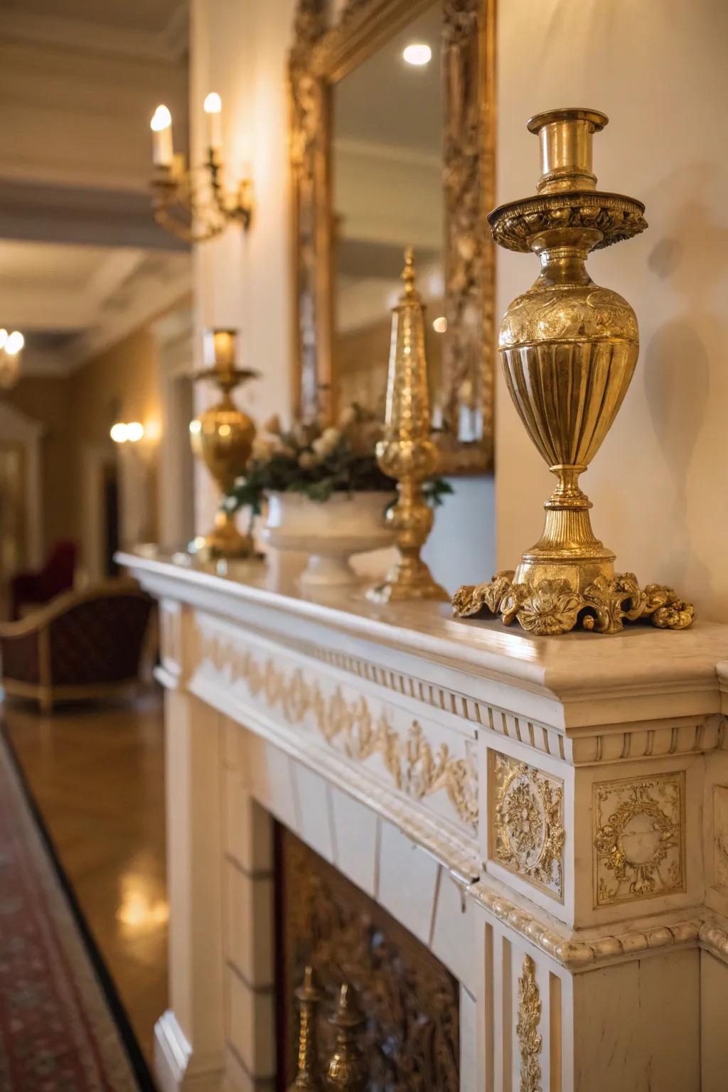 A fall mantel showcasing aureate radiance from metallic accents.