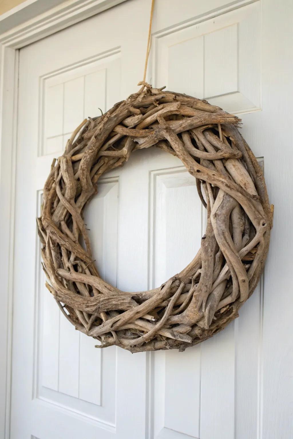 Circular seafaring wood designs present a distinctive decorative detail.
