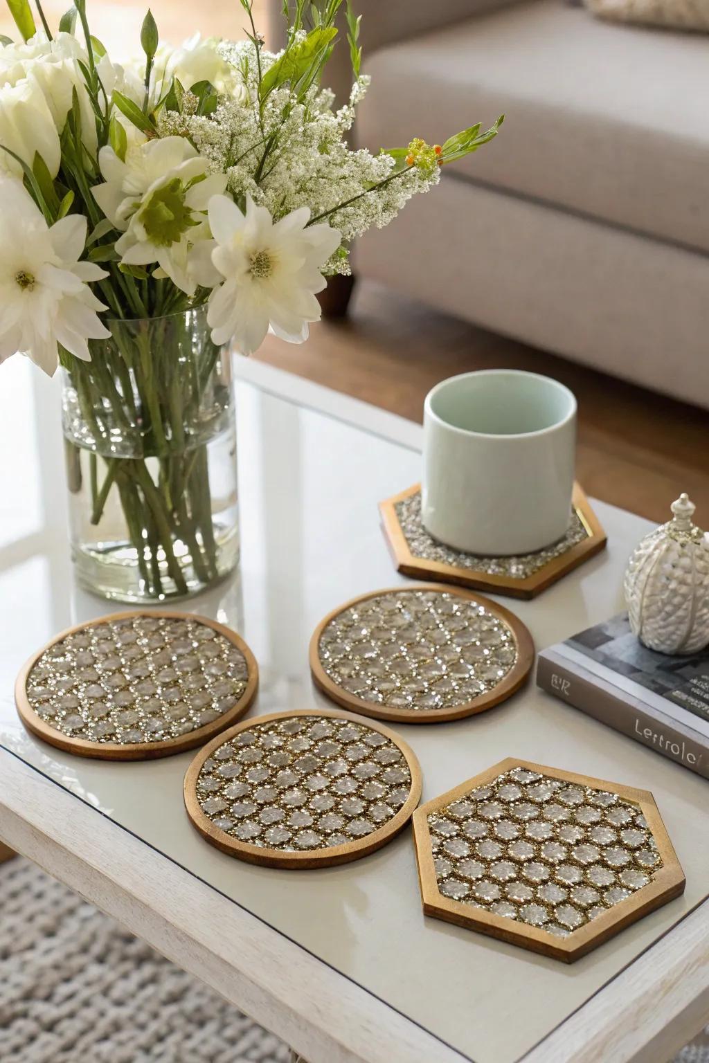 Linked gem designs give a natural and stylish element to your coasters.