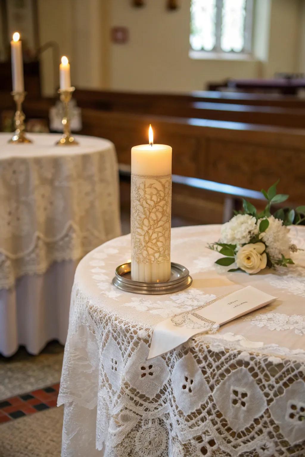 An elegant mesh textile infuses sophistication into the unity candle table.