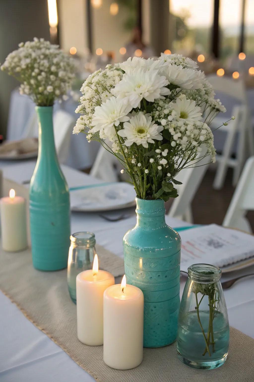 A turquoise showpiece becomes the primary focus of your table's fashion.