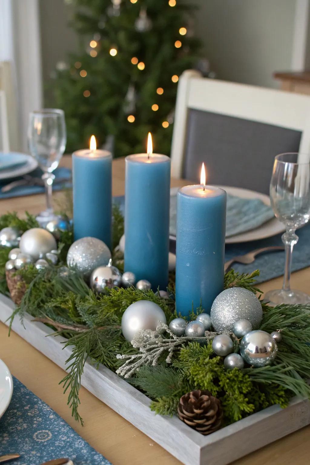 A breathtaking argent and azure Christmas table arrangement