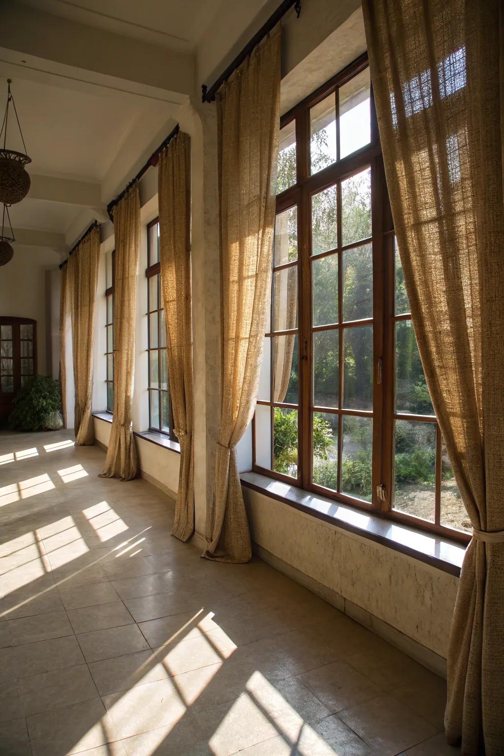 Hessian panels introduce a dash of countryside refinement.