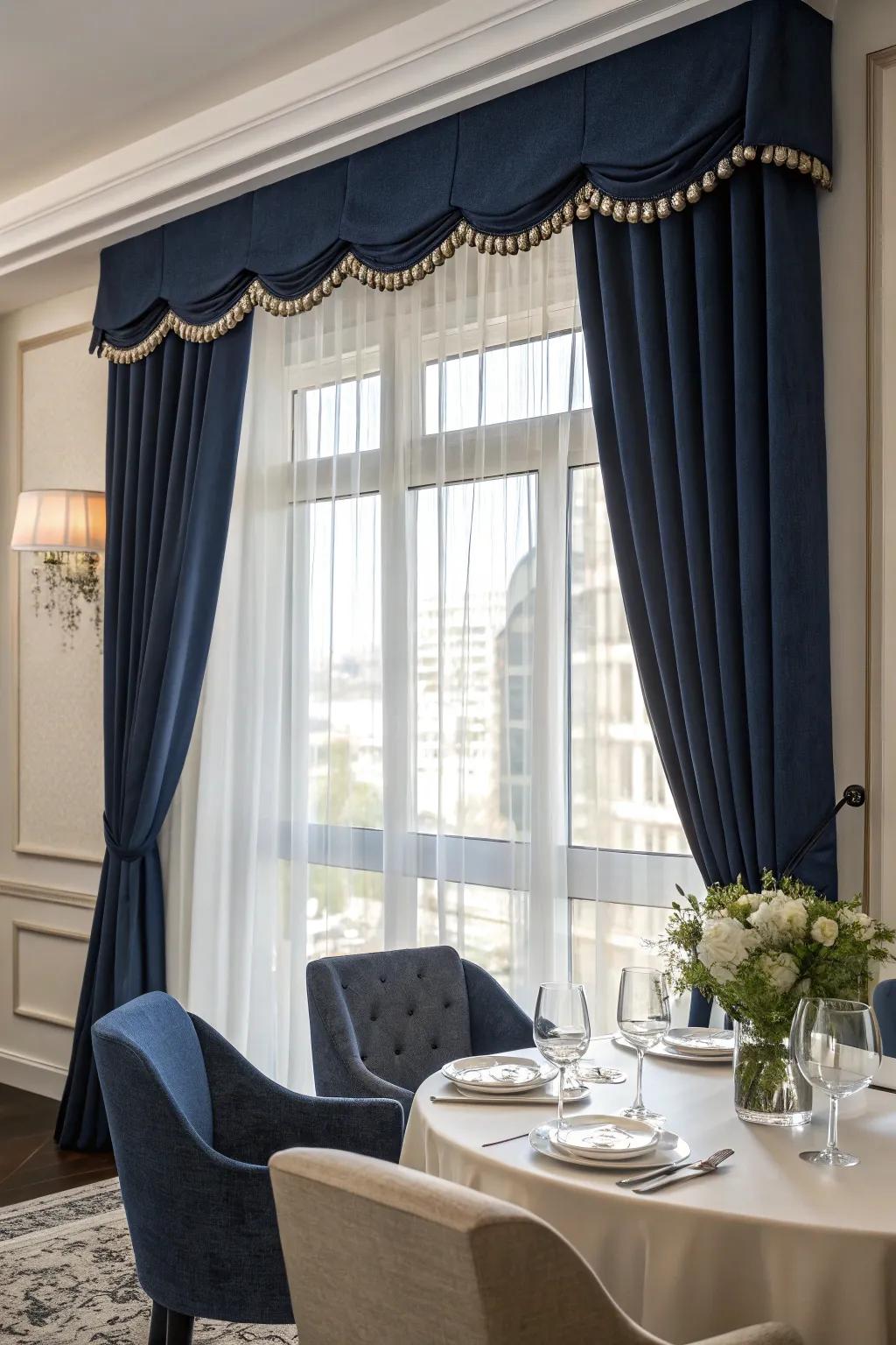 A window displaying a daring ocean blue topper in a chic dining area.
