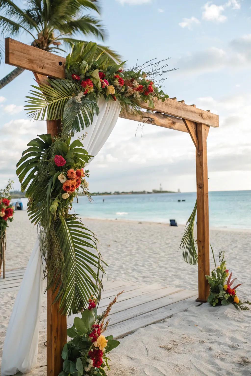 Tropical elements make your arch a fragment of paradise.