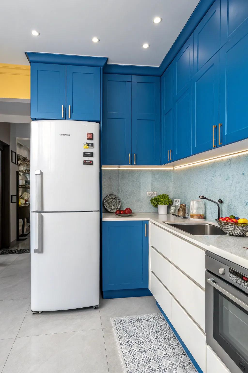 Juxtaposing design elements in the refrigerator's surroundings introduces boldness and persona.