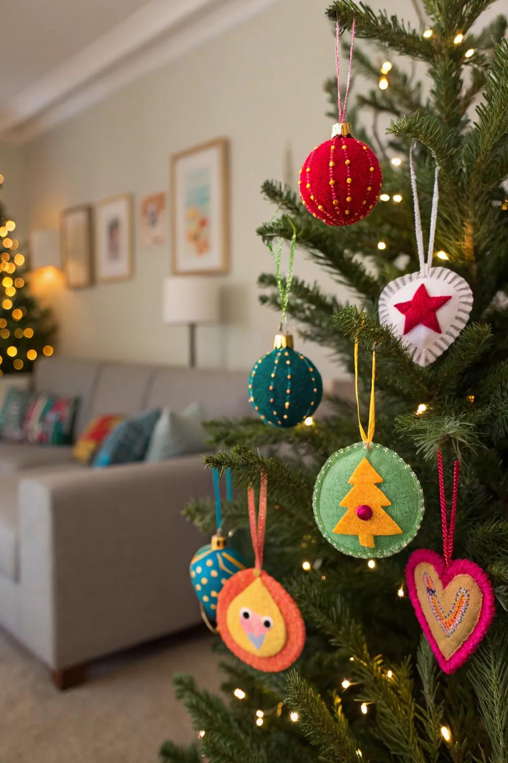 Delightful felt adornments that contribute a bespoke charm to holiday embellishments.