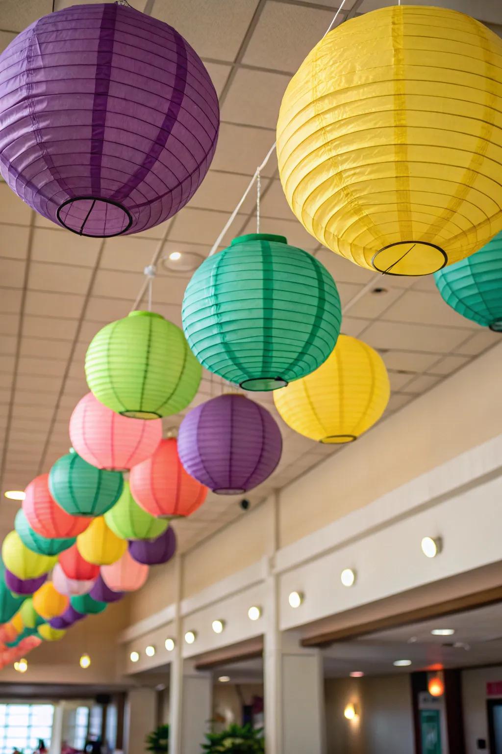 Ceiling luminaries present a delightful approach to infuse profundity and hue from above.