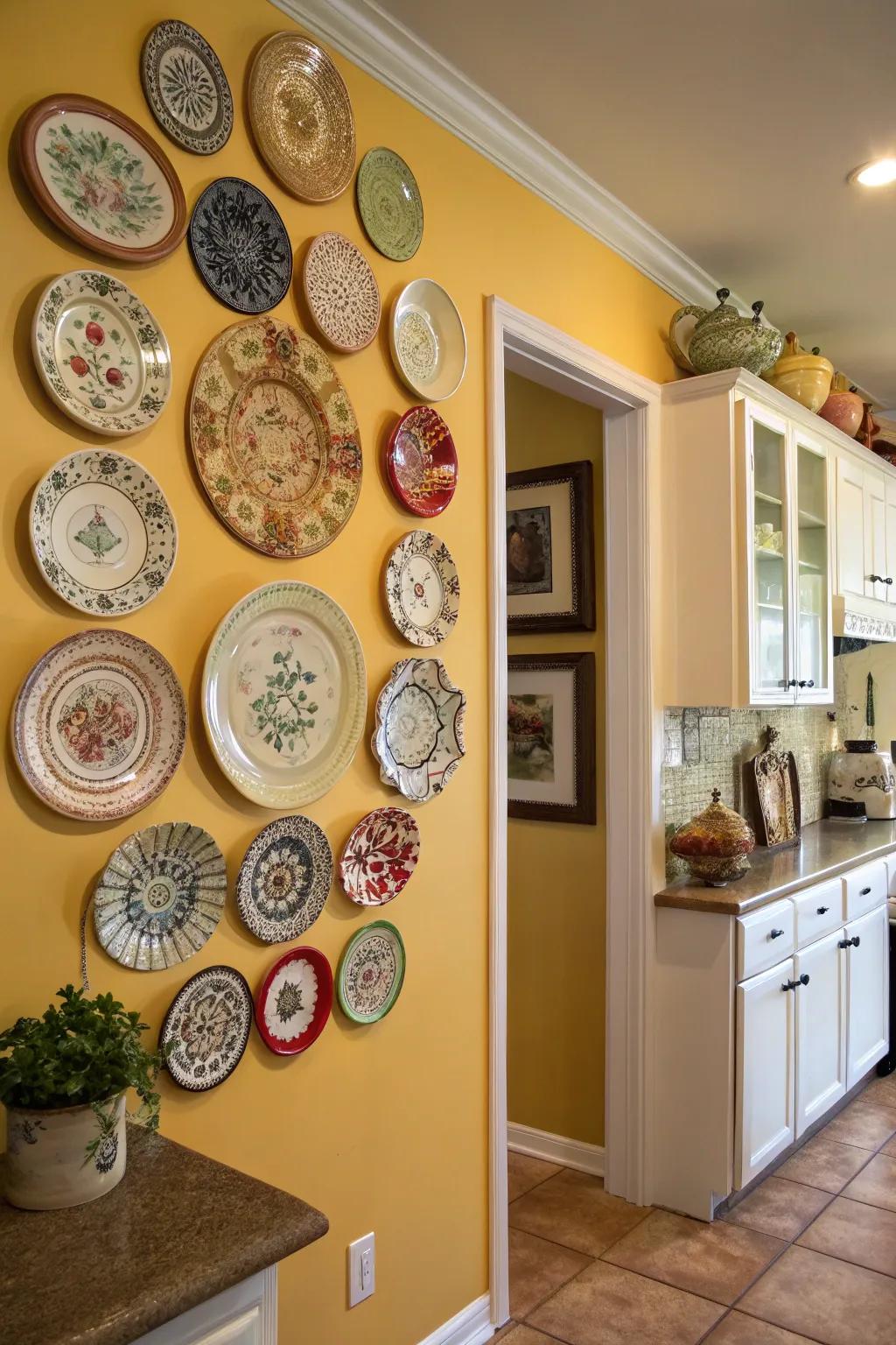 A kitchen wall embellished with a creative arrangement of vibrant plates.